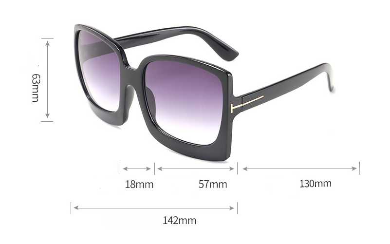 Trendy Women's Oversized Sunglasses - UV Protection