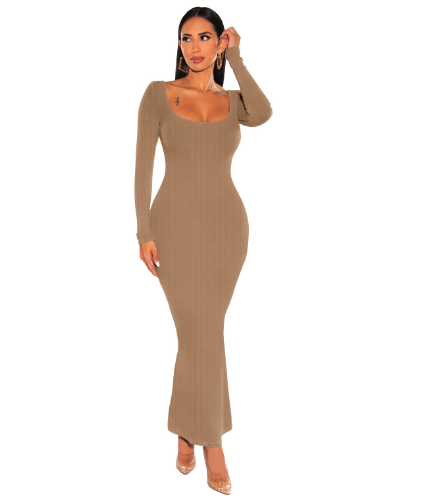 Robe longue en tricot à col carré et manches longues coupe ajustée pour femme