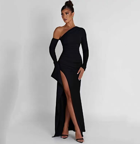 Robe longue fendue en maille à une épaule pour femme